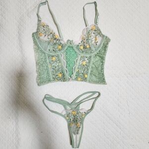 3/$20 SHEIN Green Floral Lace Bra Intimates